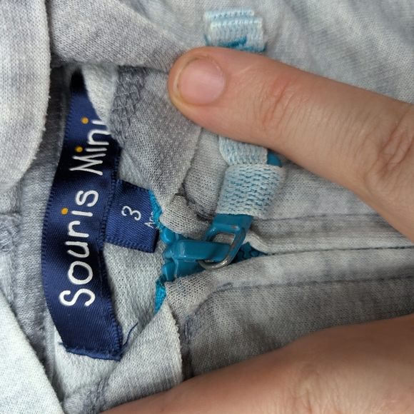 👉10/10$ Light zip Up Hoodie Souris mini 3Y - Picture 3 of 3